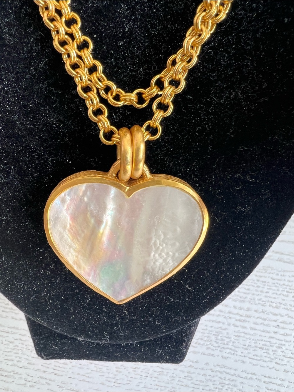 Julie Vos Gold-Plated Heart Pendant Necklace with Mother-of-Pearl - Picture 3 of 6